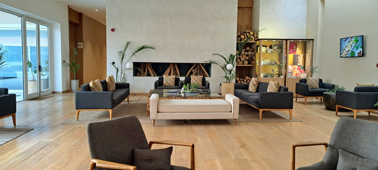 Lobby The Terraces Resort and Spa