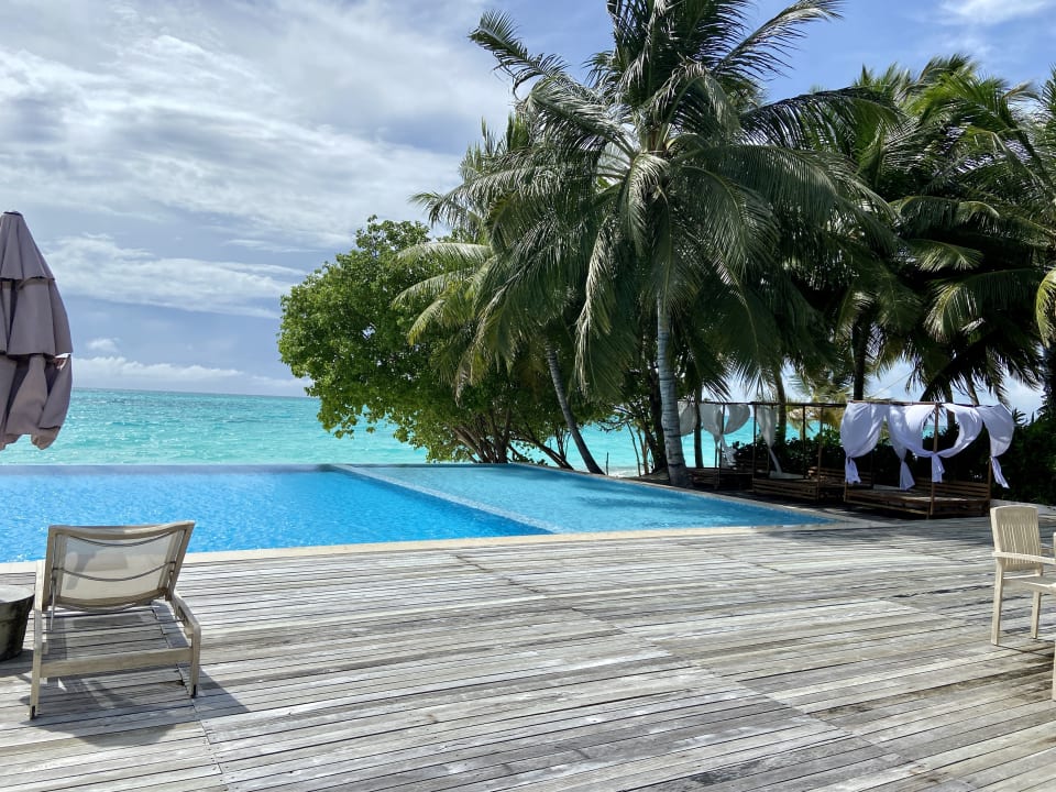  Deluxe Garden Villa Fiyavalhu Resort Maldives Fenfushi 