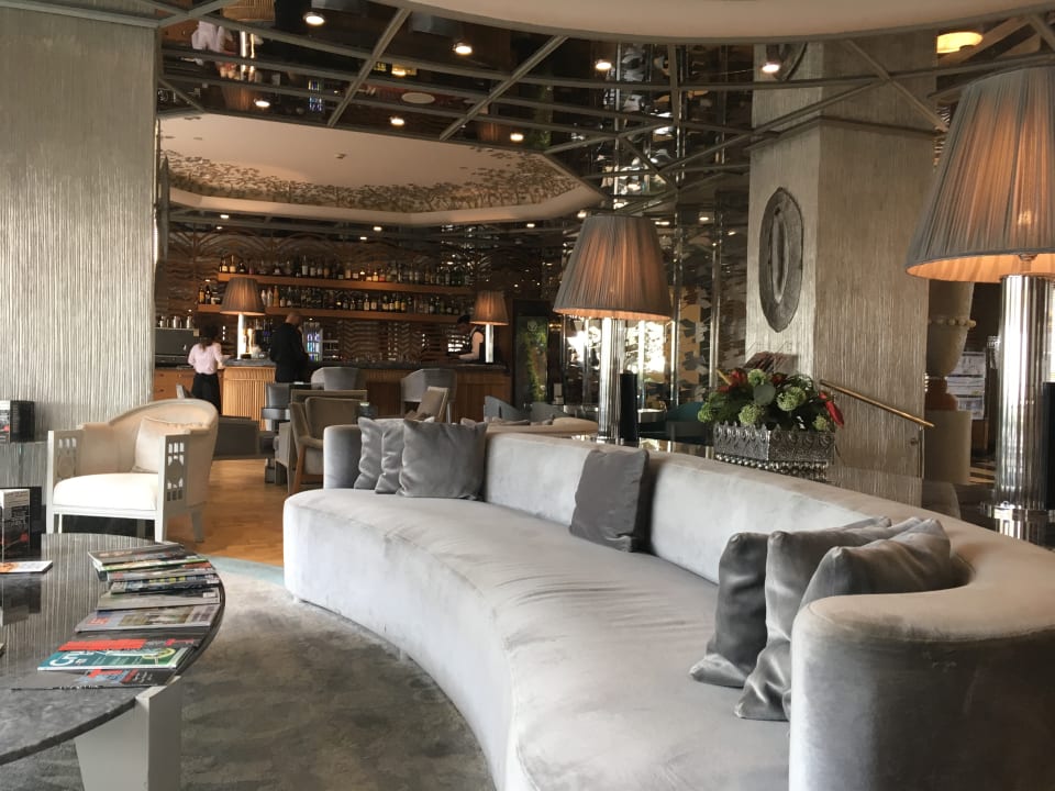 Lobby Wyndham Grand Istanbul Kalamis Marina Hotel