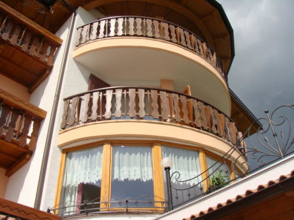 Torretta tipica e rustica  parte esterna Hotel Belsoggiorno