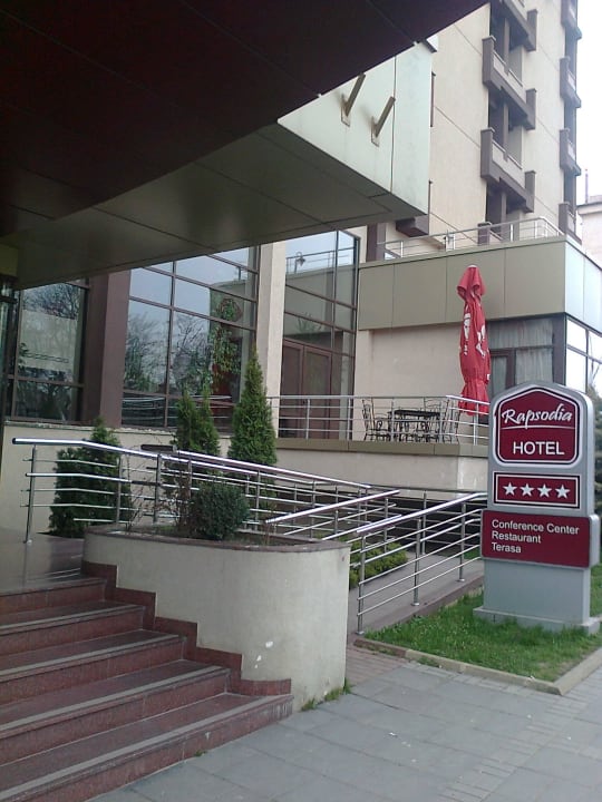 Hotel entrance Hotel Rapsodia