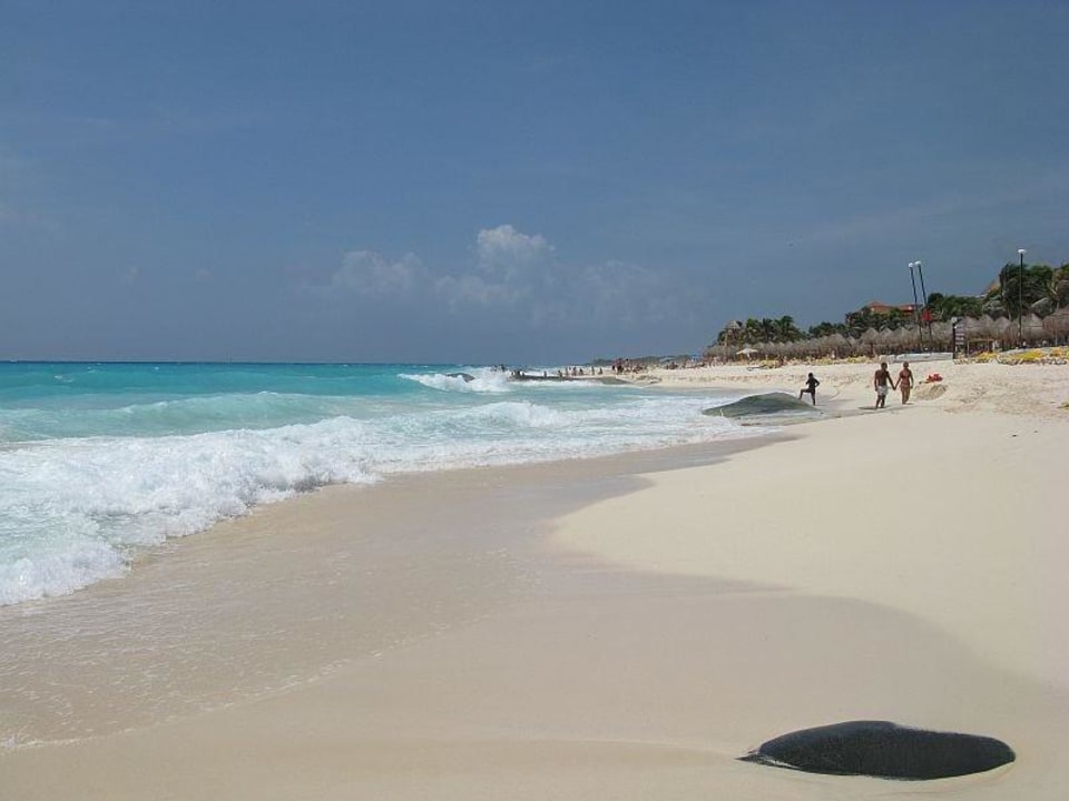 Strand in Richtung der Iberostars Hotel Riu Tequila