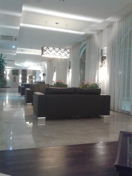 Lobby Hotel For You