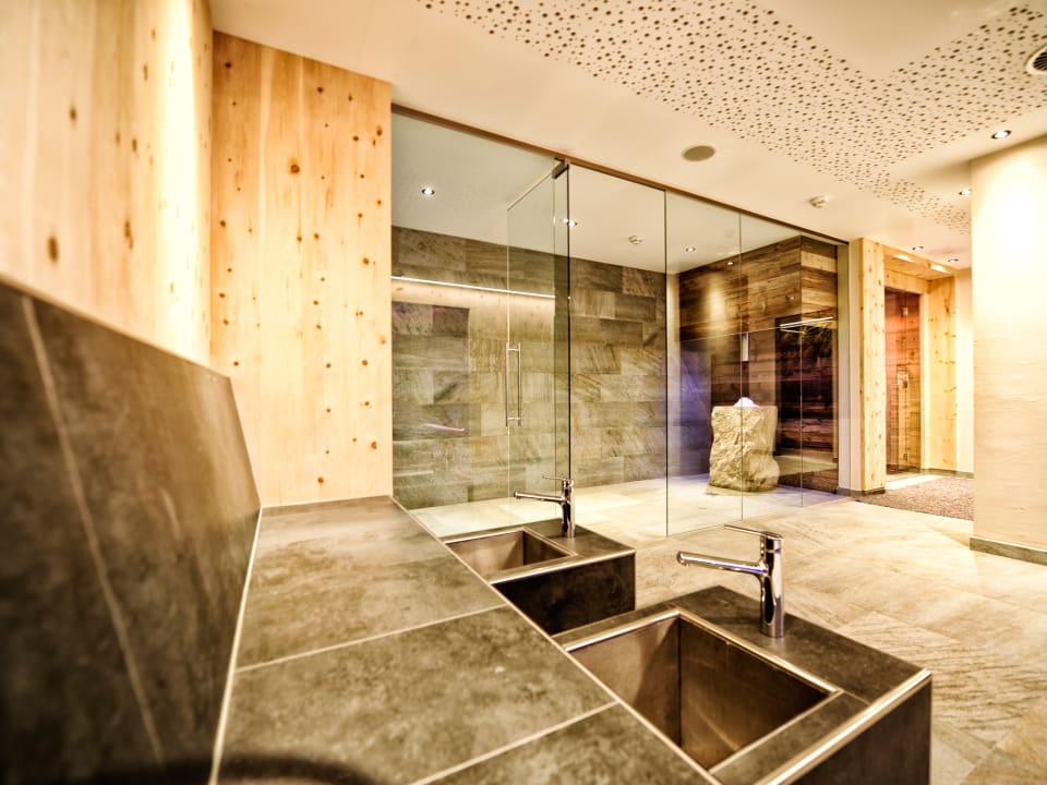 Pool Hotel Arnika