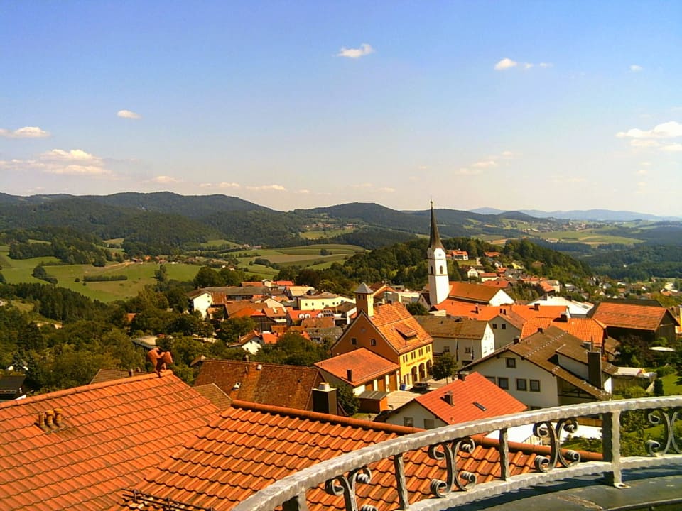 Von der großen Terrasse Pension Haus am Kadernberg