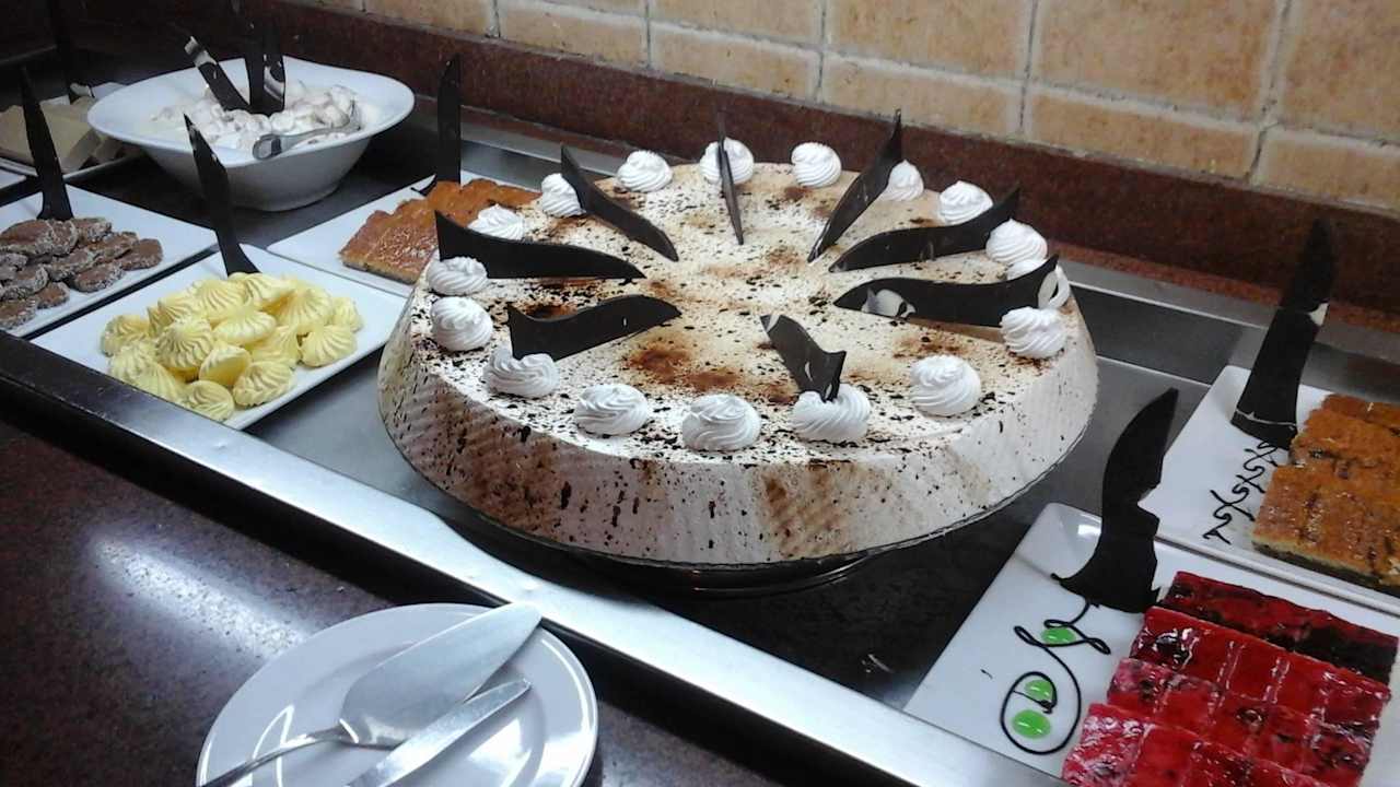 Leckere Torten Pickalbatros Alf Leila Wa Leila Resort - Neverland Hurghada