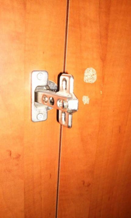 Schrankscharnier Hotel Euro Lodge Clapham