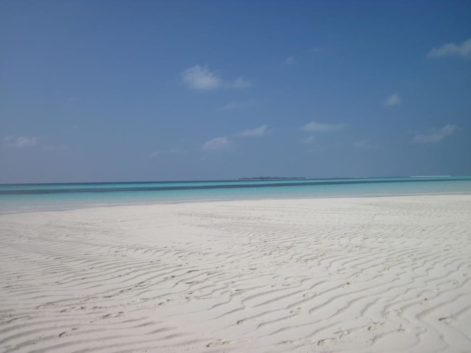 Sandbank bei Niedrigwasser Kuredu Island Resort & Spa