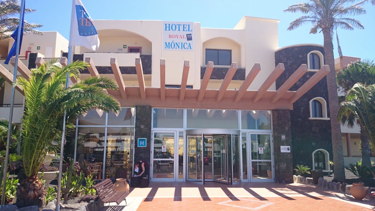Hoteleingang SBH Hotel Royal Monica