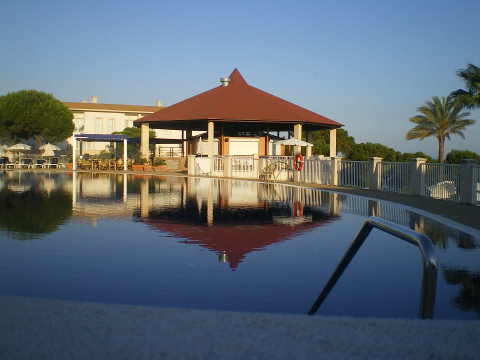 Piscina y chiringuito Garden Playanatural - Adults only