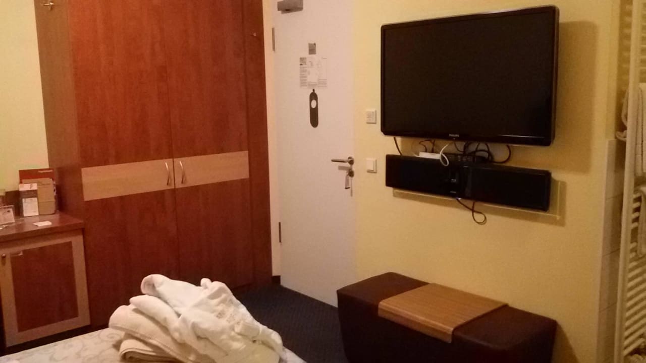 TV mit DVD Player BLOCK Hotel & Living