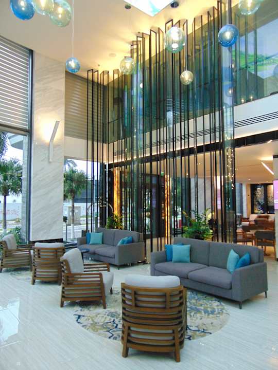 Lobby Hilton Garden Inn Da Nang