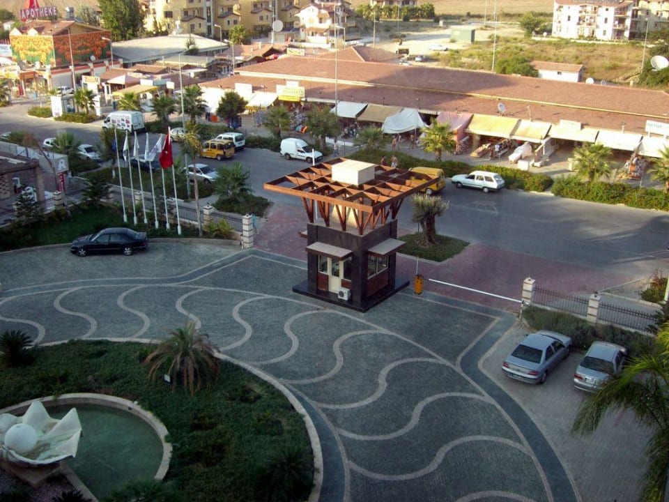 Hotelzufahrt Sunis Kumköy Beach Resort Hotel & Spa