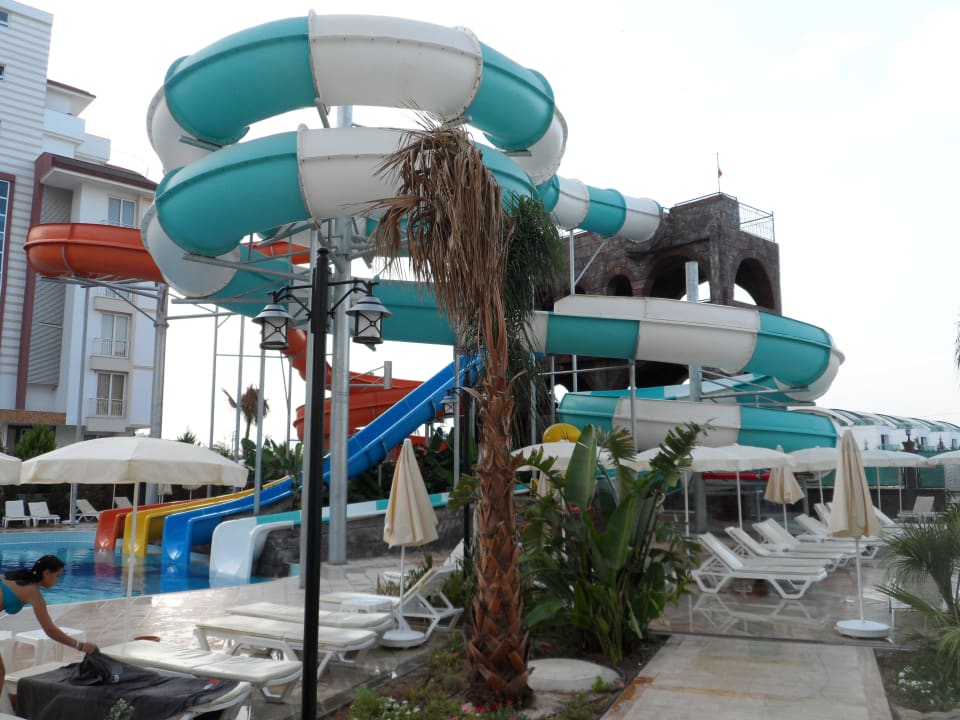 Rutsche am Pool Wyndham Garden Lara