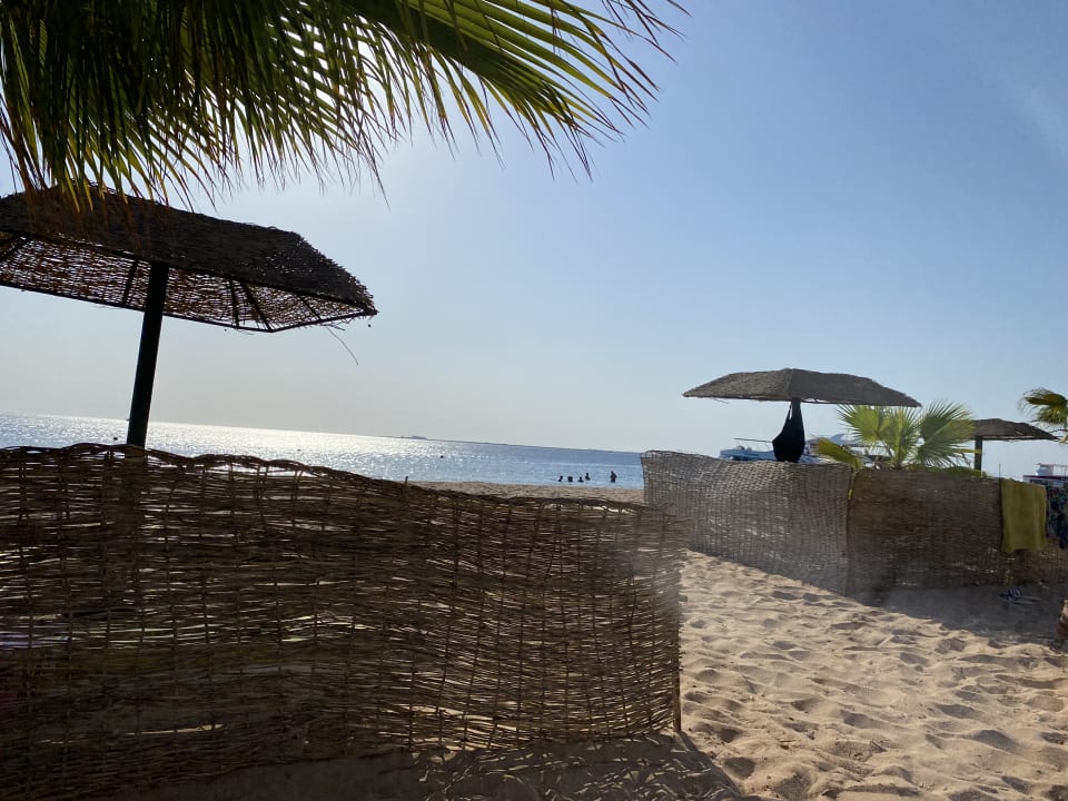 Strand Lotus Bay Beach Resort