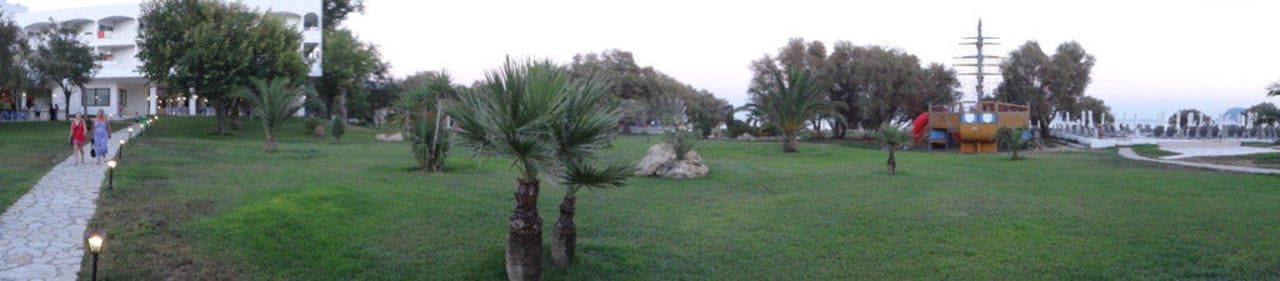 Ogród Domes Aulūs Zante, Autograph Collection