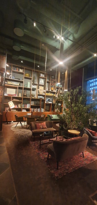 Lobby PIERDREI Hotel HafenCity Hamburg