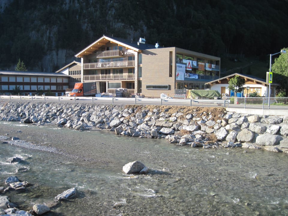 Neubau Gasthof Hubertus 7/2013 Hubertus Hotel - Café - Gasthaus