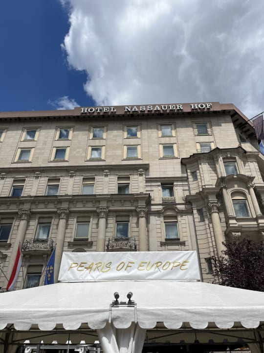 Außenansicht Hotel Nassauer Hof