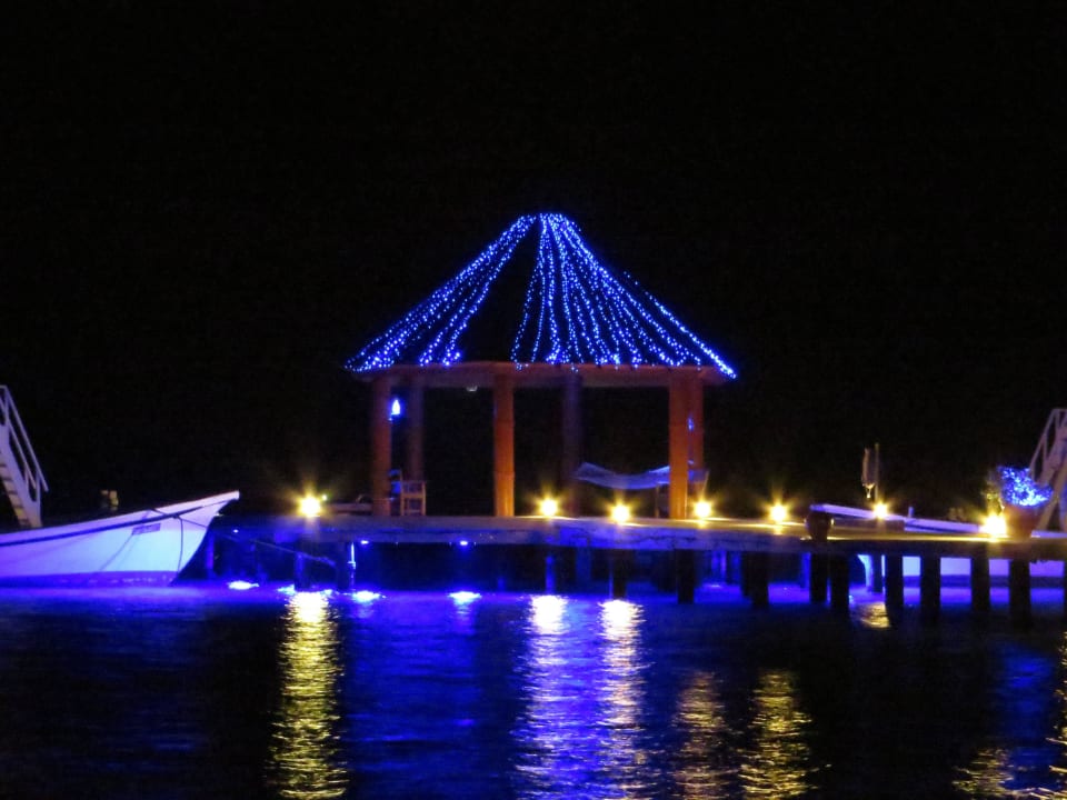 Beleuchteter Steg Komandoo Island Resort & Spa - Adults only