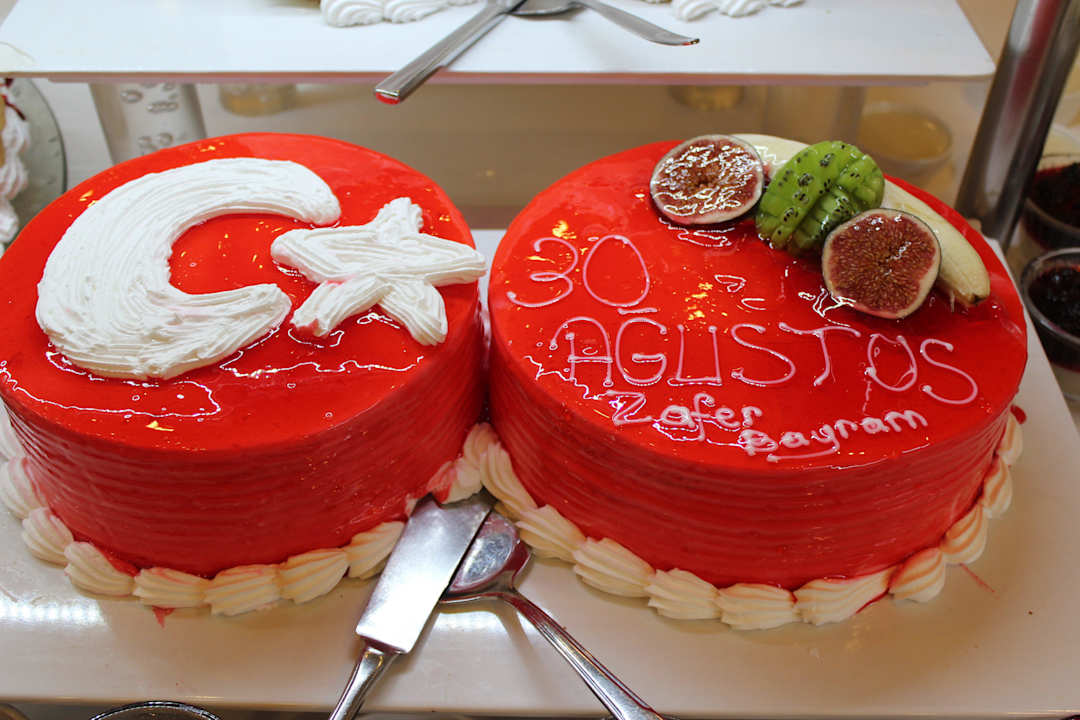 Torte zum türk. Nationalfeiertag Asteria Collection Side