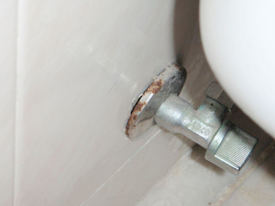 Rostige Anschlüsse beim BD Bahia Principe Sunlight Costa Adeje