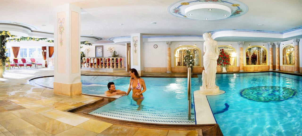 Innenpool Falkensteiner Hotel & Spa Falkensteinerhof