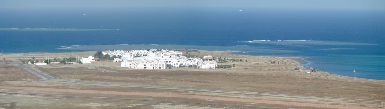 Aussicht vom Berg Lahami Bay Beach Resort