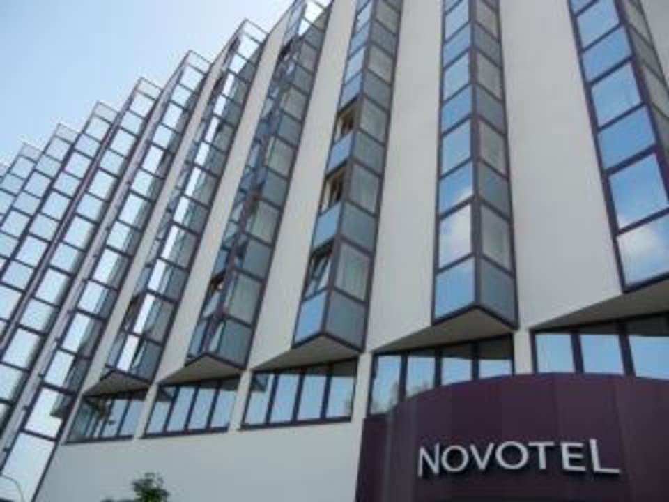 Von außen besser als von innen! Essential by Dorint Frankfurt-Niederrad