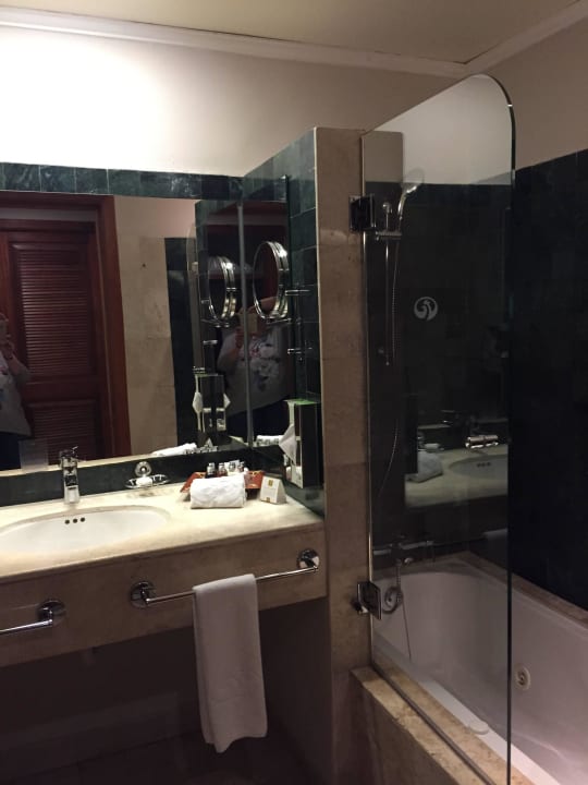 Badezimmer Grand Palladium Kantenah Resort & Spa