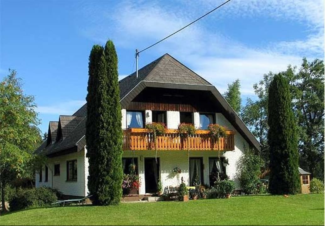 Außenansicht Ferienwohnungen - Urlaubsparadies Reibehof