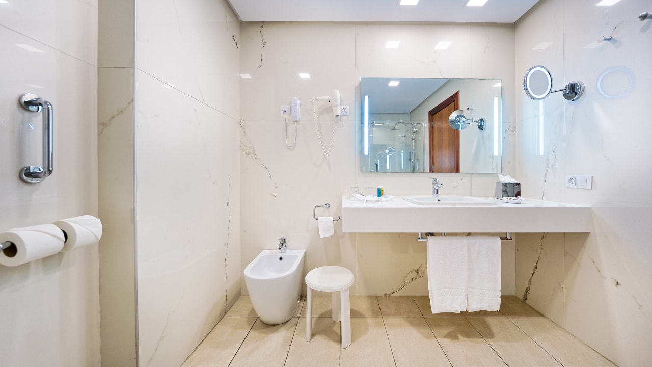 Zimmer Bull Reina Isabel & Spa
