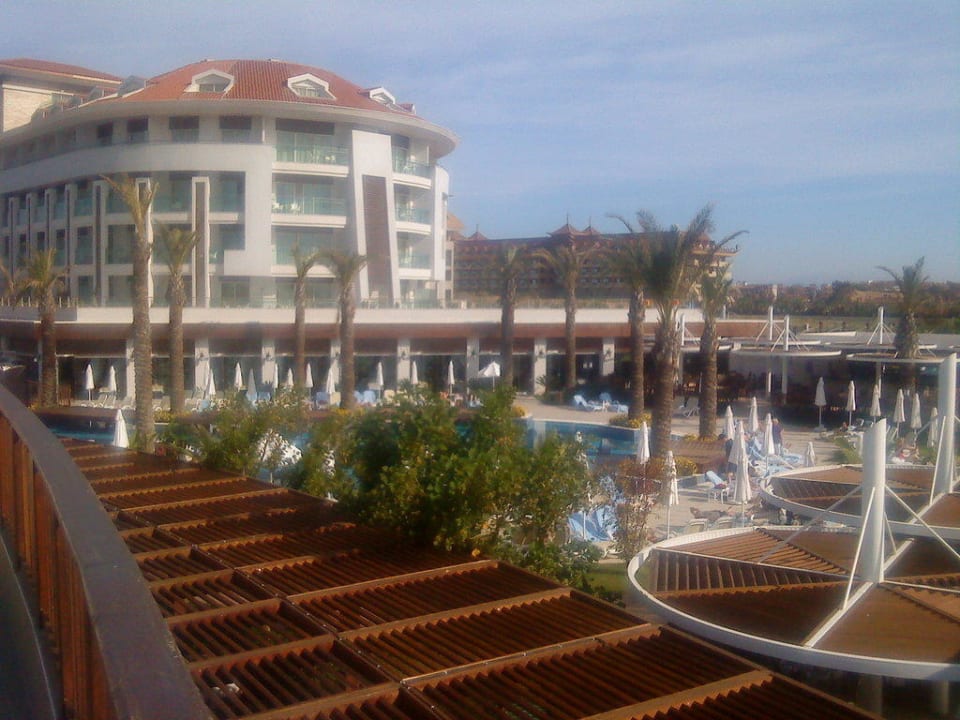 Tribüne Richtung Hotel Sunis Evren Beach Resort Hotel & Spa