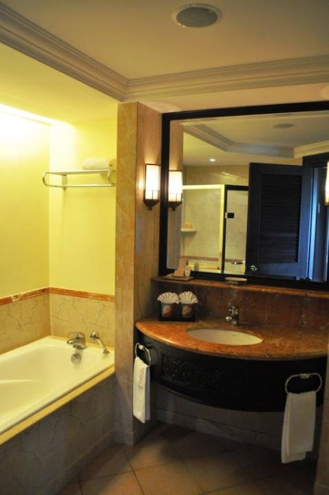 Bad Hotel Nexus Resort Karambunai