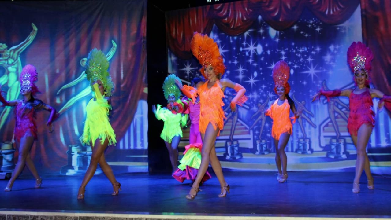 Galaabend - Show Mary Hotel Side