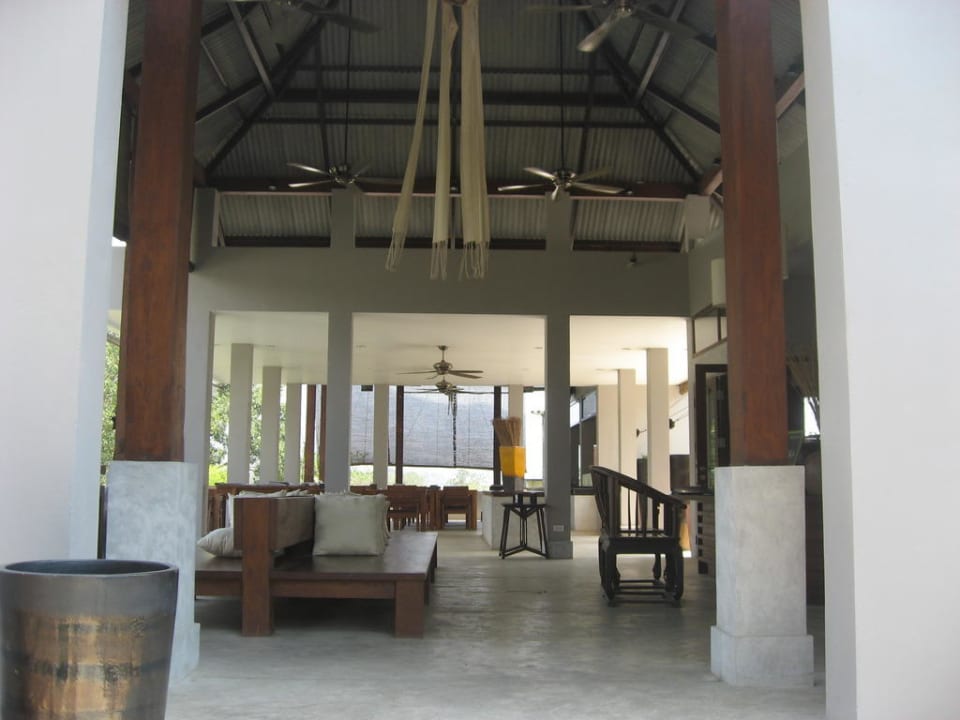 Lobby, mit Blick zum Restaurant Yoma Hotel