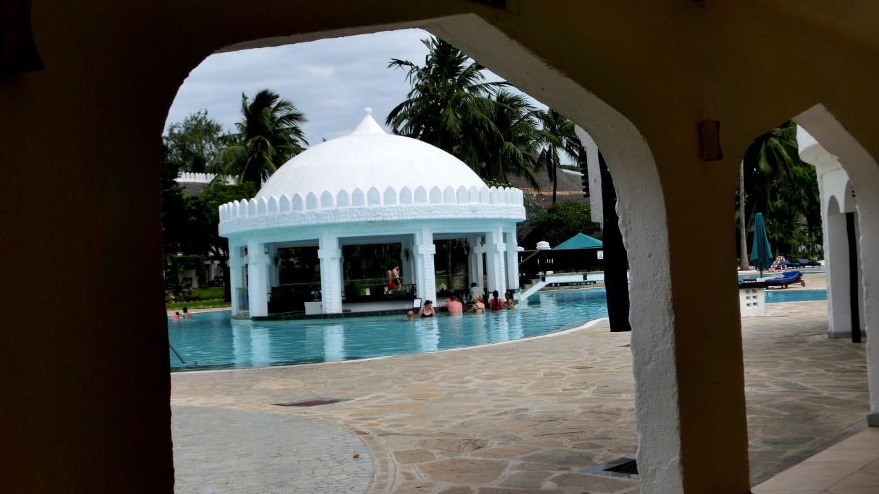 Pool Hotel Southern Palms Beach Resort