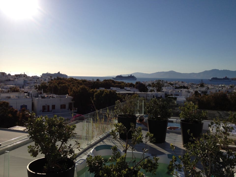 Terrasse with private jacuzzi Hotel Semeli