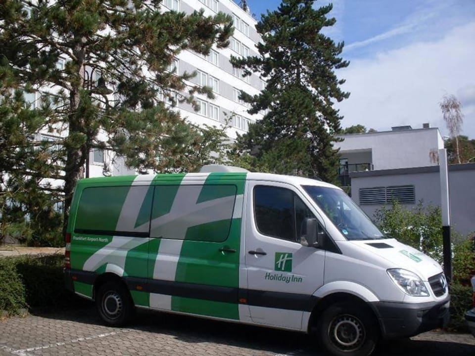 Hotel- Flughafen-Shuttle Leonardo Hotel Frankfurt City South