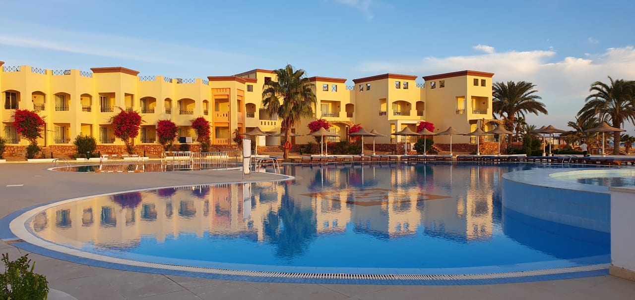 Pool Blue Reef Red Sea Resort