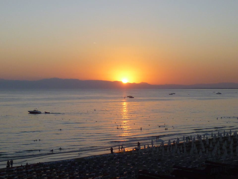 Sonnenuntergang Trendy Side Beach Hotel - Adults only