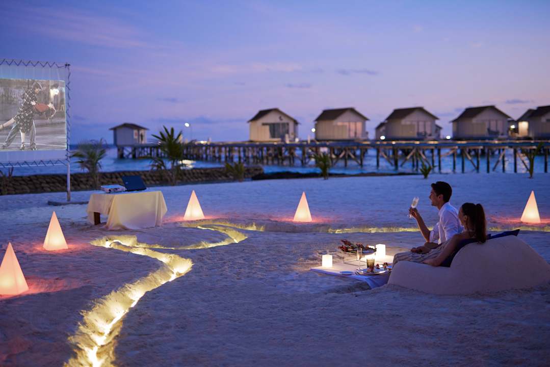 Außenansicht Centara Ras Fushi Resort & Spa Maldives