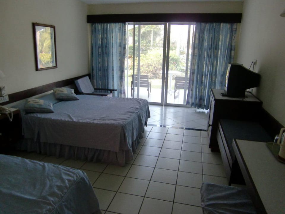 Geräumiges Zimmer Diamonds Leisure Beach & Golf Resort