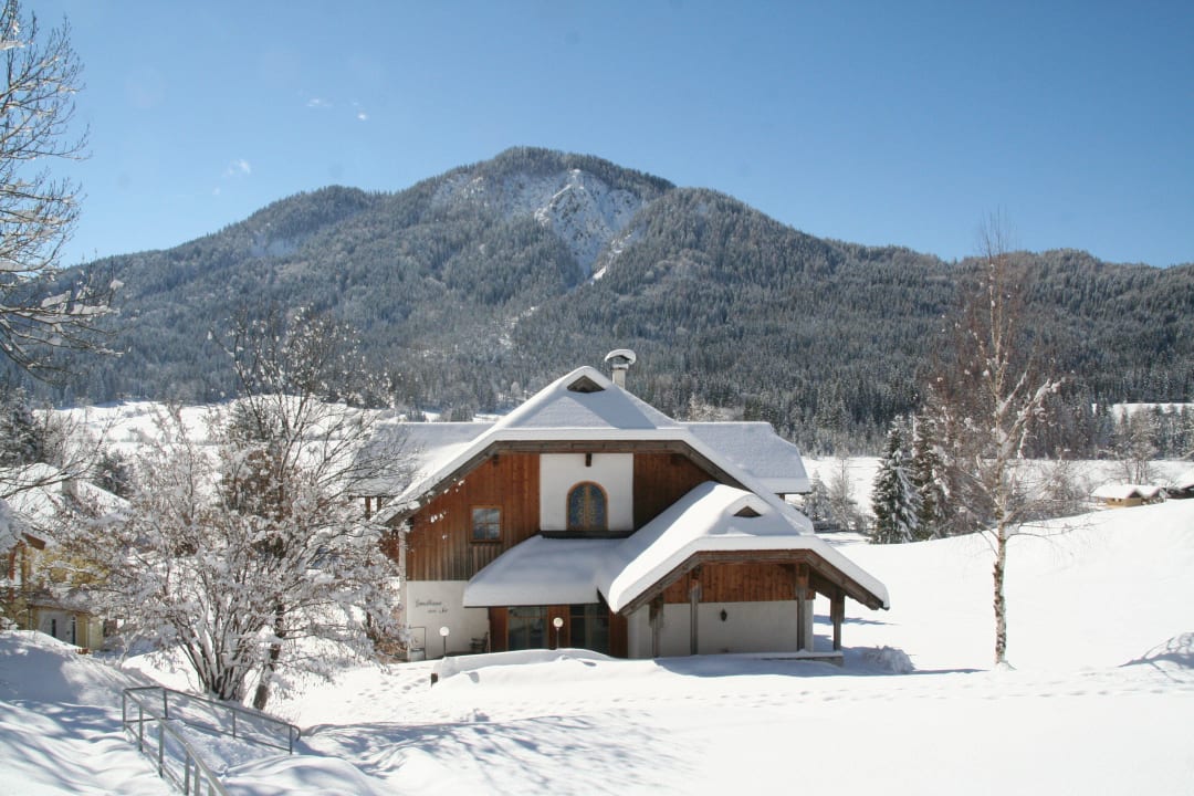 Landhaus am See im Winter Ferienwohnungen Pfeiferhof & Landhaus am See