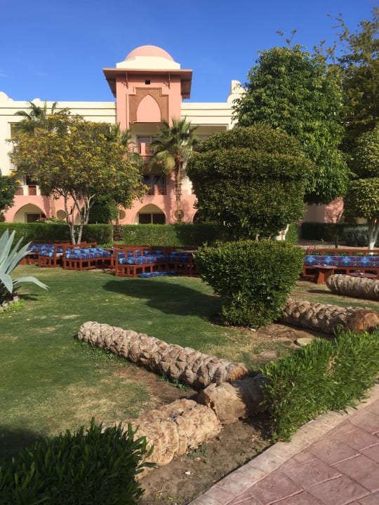 Shishabar außen Serenity Alpha Beach