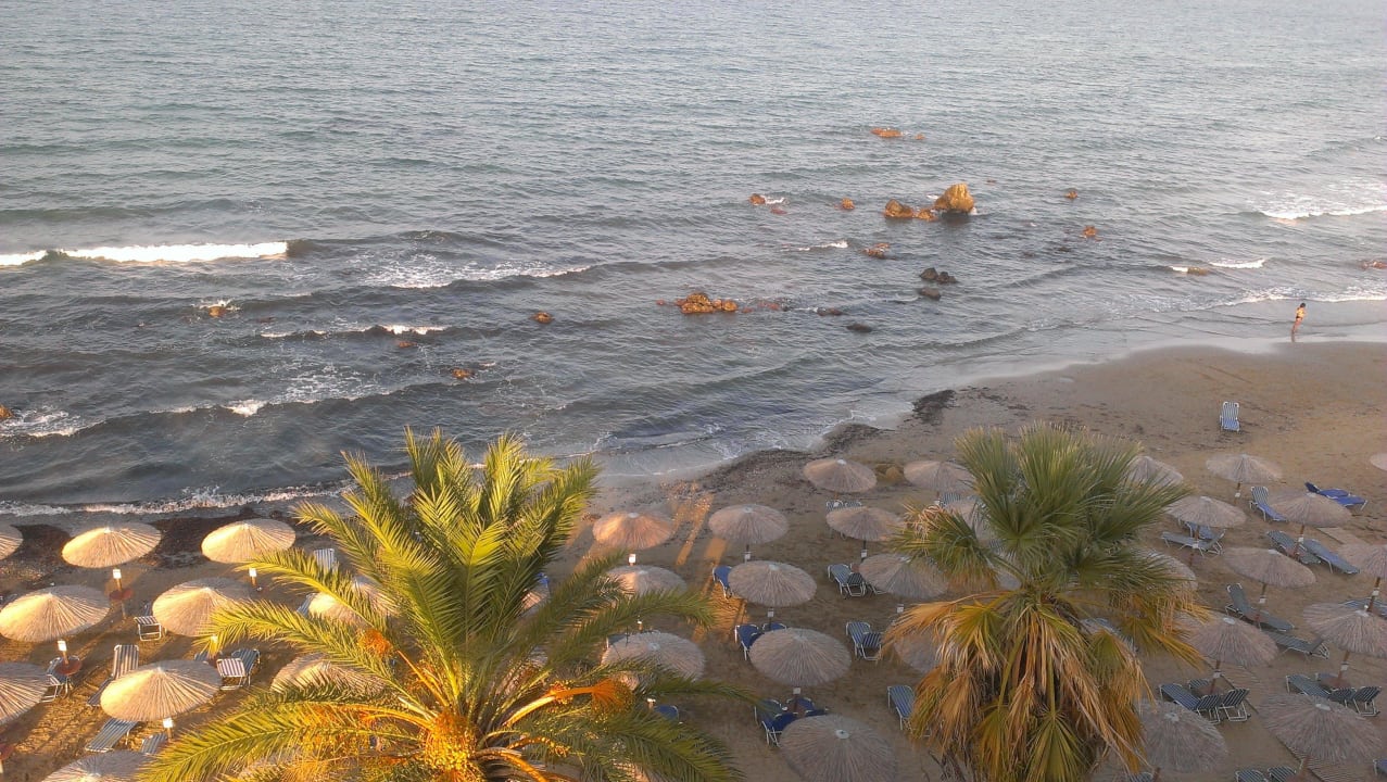 Strandblick vom Dach Hotel Corissia Princess