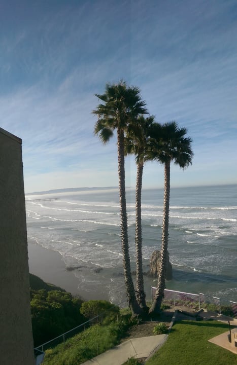 Der Ausblick vom Balkon The SeaCrest Oceanfront Hotel