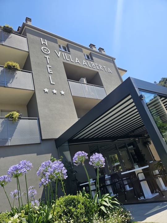 Außenansicht Hotel Villa Alberta
