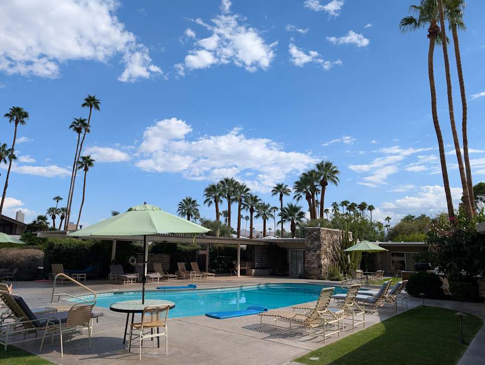 Pool Desert Hills - 21 and Over