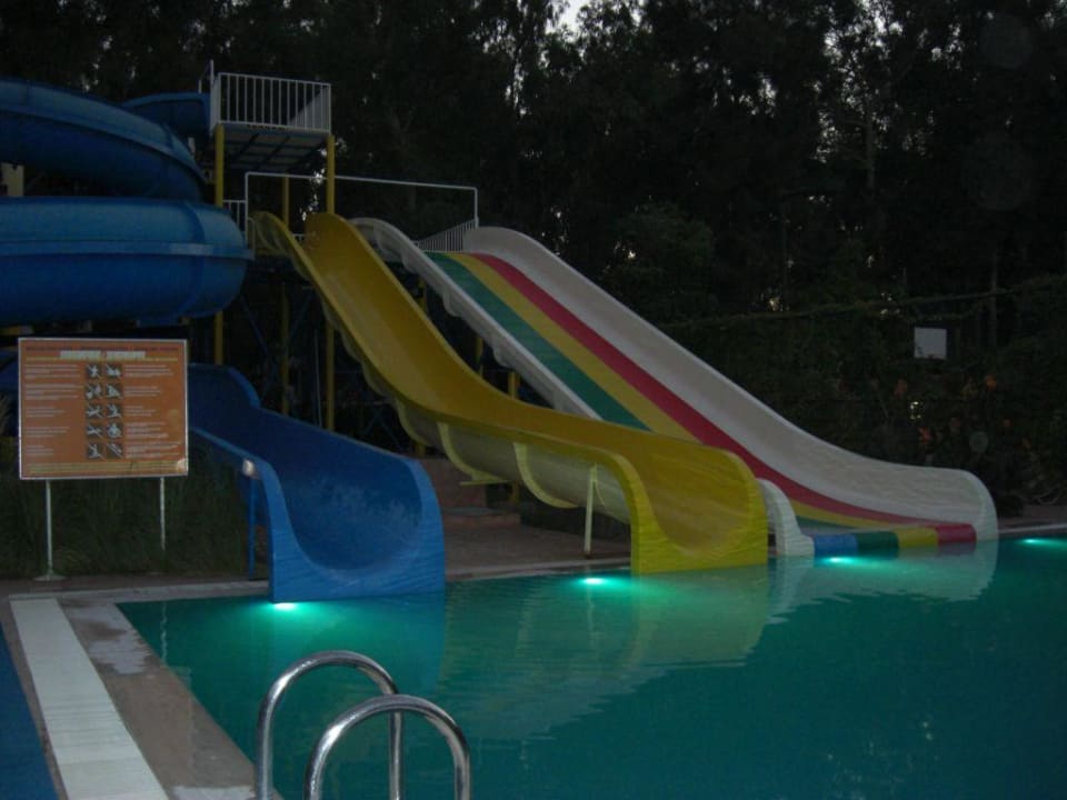 Rutschenpark am Abend Asteria Collection Side